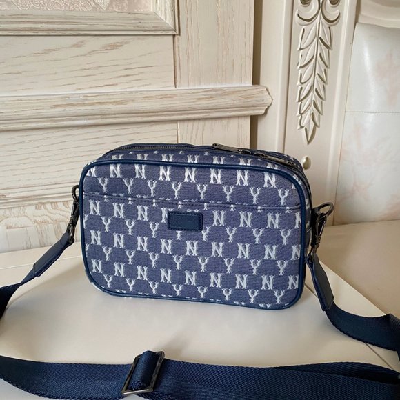 MLB BAG - Picture 2 of 2